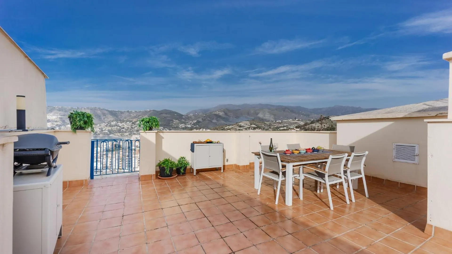 Blue Nautico - Penthouse With Stunning Views Of La Herradura La Herradura  0*, La Herradura (Granada) España