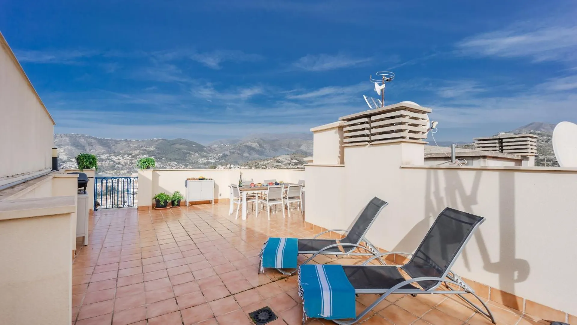 Appartement Blue Nautico - Penthouse With Stunning Views Of La Herradura Espagne
